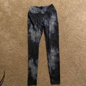 Alphalete black oil stain leggings